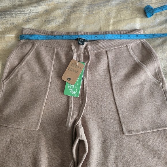 Roots Women's Tan Jogger Pants - Picture 8 of 8